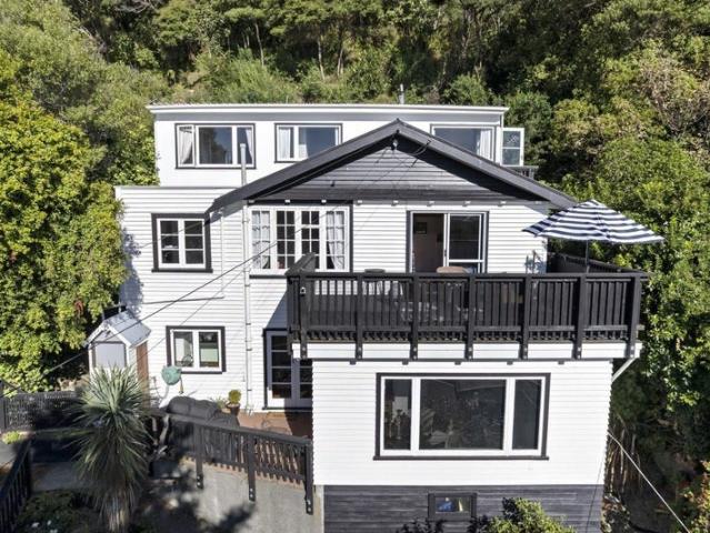 House for rent in Days Bay, Wellington