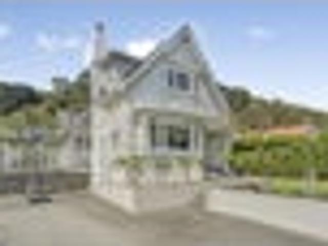 House for rent in Eastbourne, Wellington