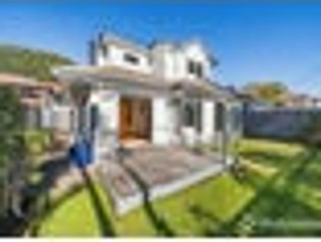 House for sale in Days Bay, Wellington