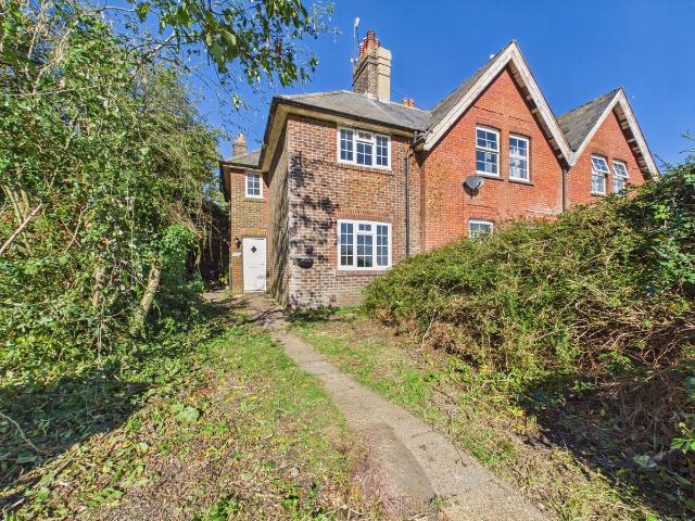House for rent in Mornings Mill, Wealden