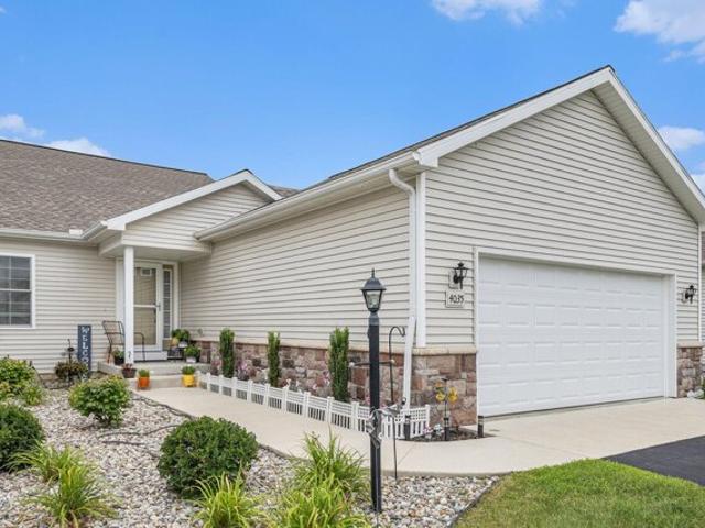 Condo for sale in Stockbridge