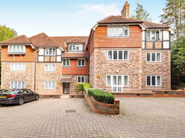 Apartment for rent in South Oxhey, Three Rivers