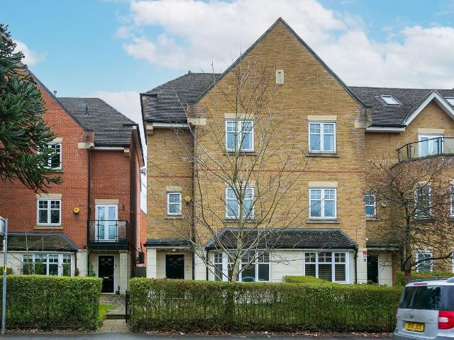 House for rent in Watford Heath, Watford