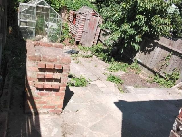 House for rent in Charlton, Greater London