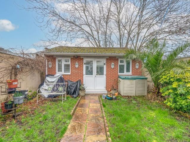 Studio for rent in London Borough of Ealing, Greater London