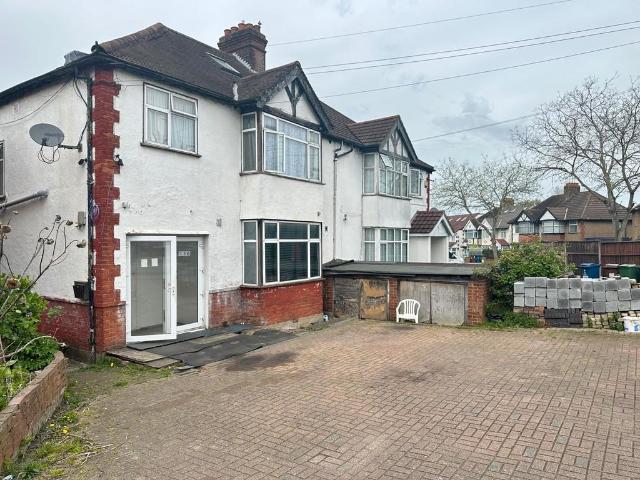 Apartment for rent in Lane, Greater London