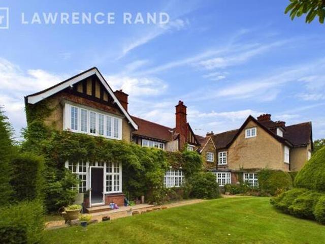 House for sale in Pinner, Greater London