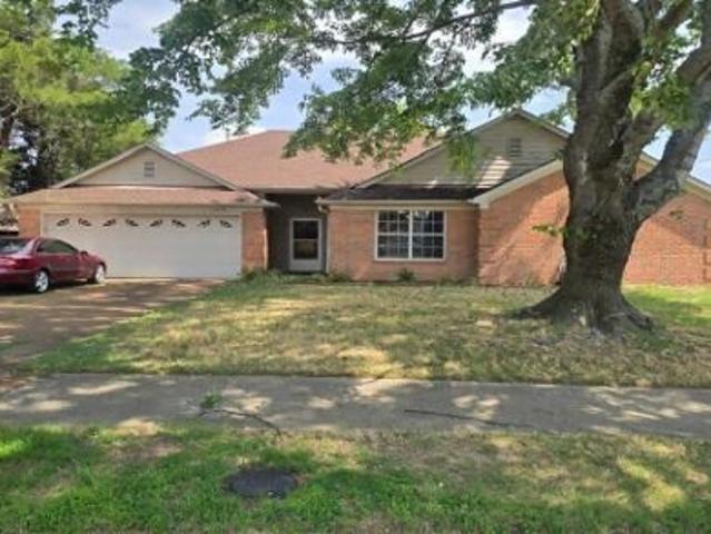 House for sale in The Grove at Stonebriar, Memphis