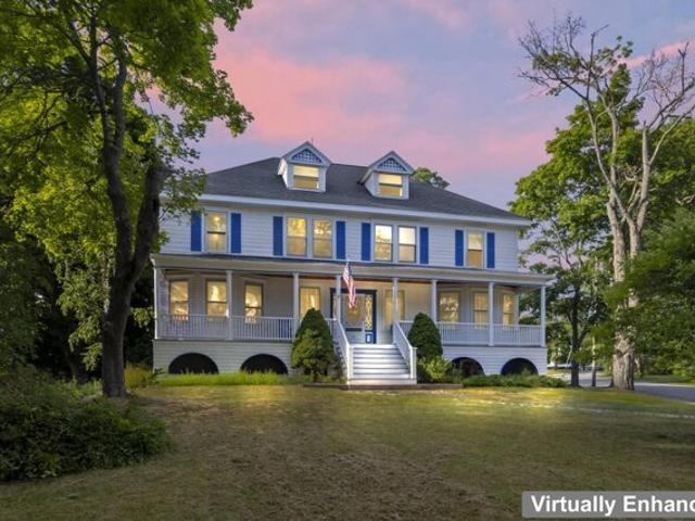 House for sale in Boothbay Harbor, Maine
