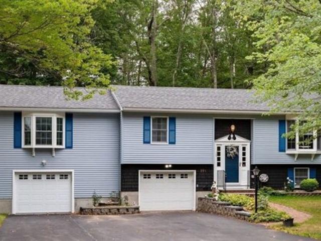 House for sale in Rochester, Strafford County