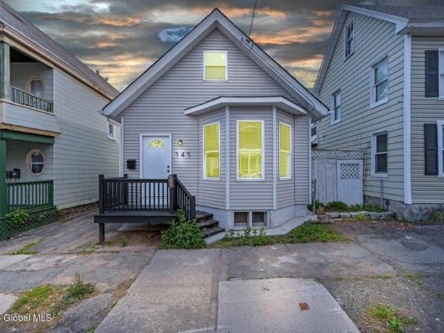 House for sale in Schenectady, New York