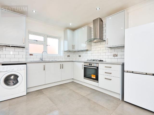 House for rent in Gants Hill, Greater London