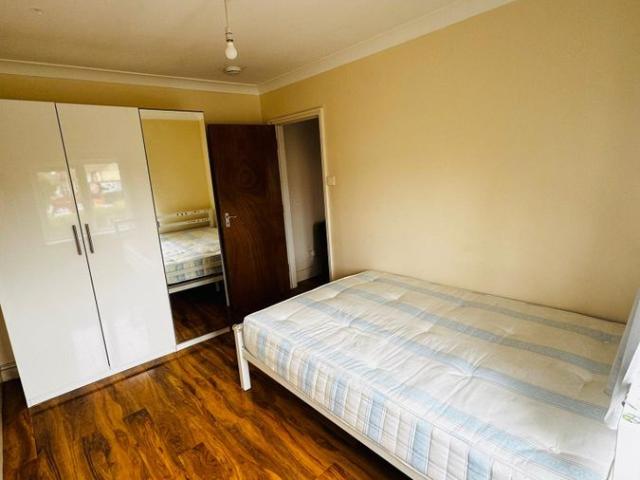 Apartment for rent in Gants Hill, Greater London