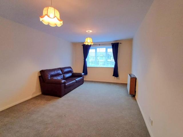 Apartment for rent in Little Heath, Greater London