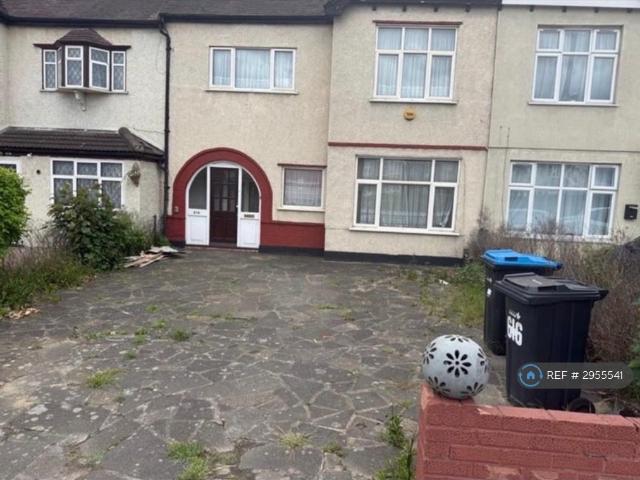 House for rent in Gants Hill, Greater London
