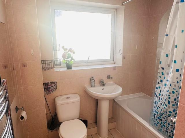 House for rent in London Borough of Redbridge, Greater London