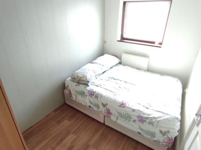 Room for rent in Gants Hill, Greater London