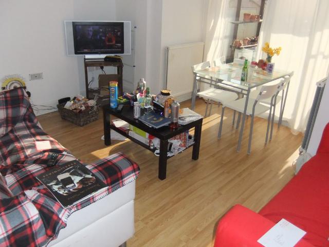 House for rent in Newtown, Reading