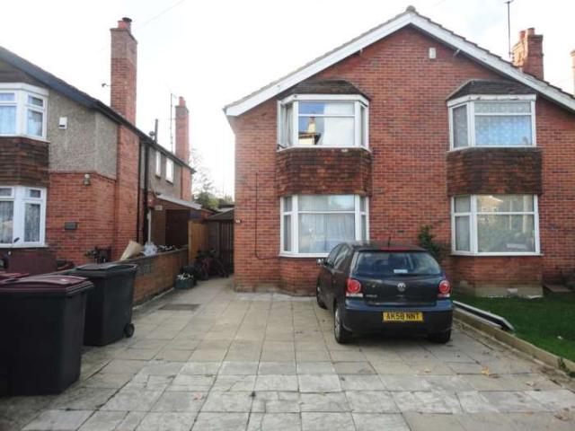 House for rent in Newtown, Reading
