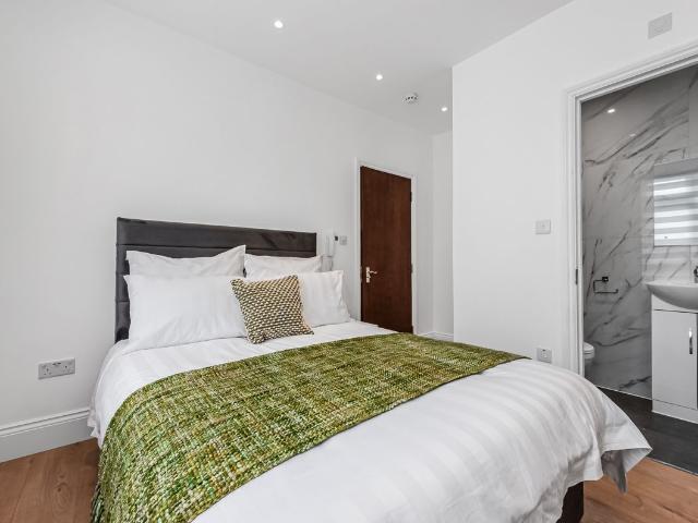 Room for rent in Gants Hill, Greater London