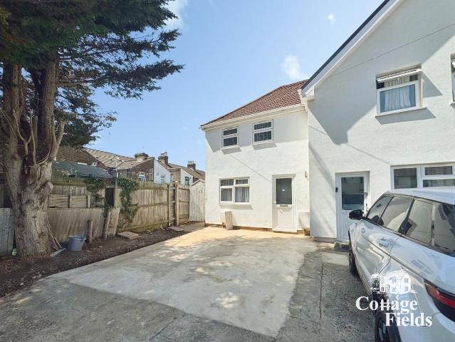 House for rent in Broxbourne, Hertfordshire