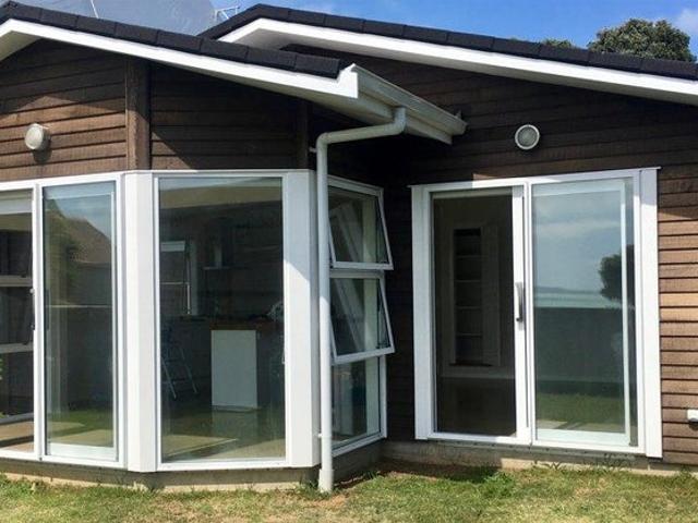 House for rent in Eastern Beach, Howick