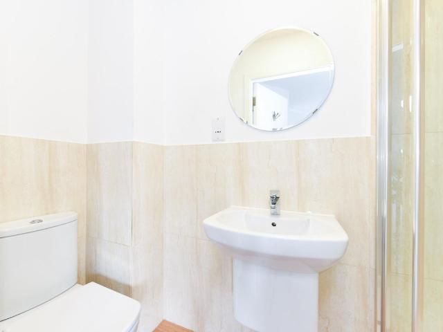 Apartment for rent in Bede Island, Old Wharf