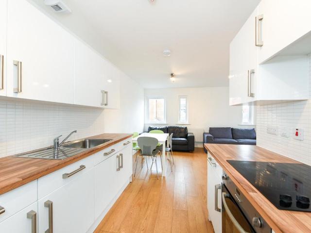 Studio for rent in Bede Island, Old Wharf