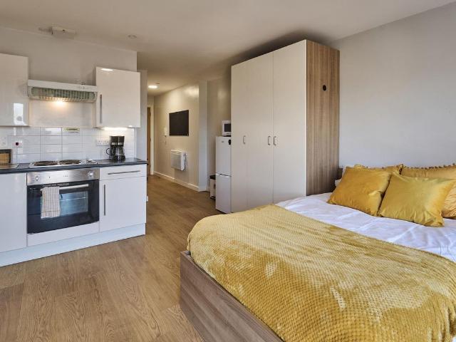 Studio for rent in Bede Island, Old Wharf