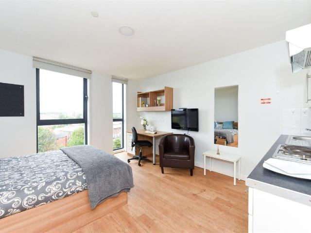 Studio for rent in Bede Island, Old Wharf