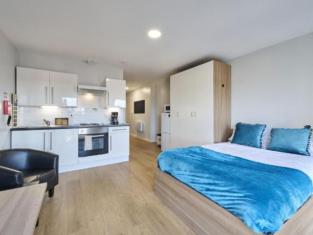 Studio for rent in Bede Island, Old Wharf