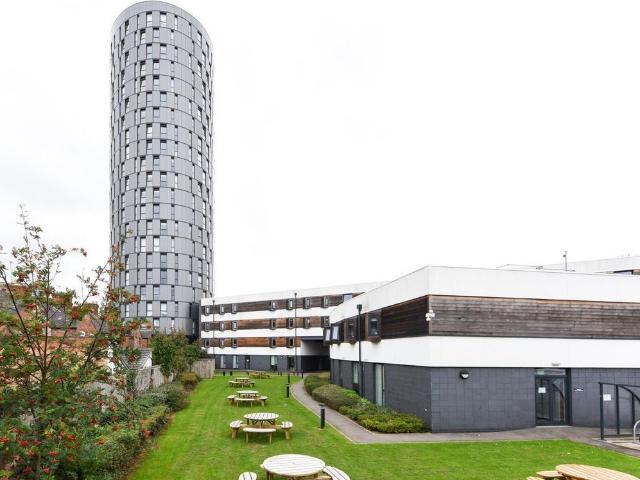 Studio for rent in Bede Island, Old Wharf