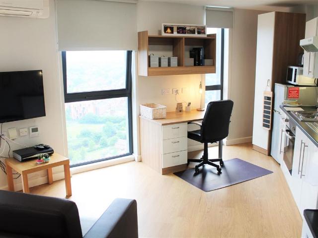 Studio for rent in Bede Island, Old Wharf