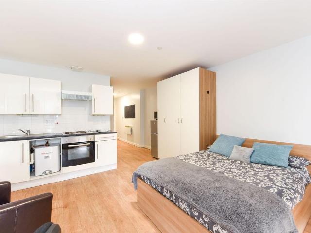 Studio for rent in Bede Island, Old Wharf