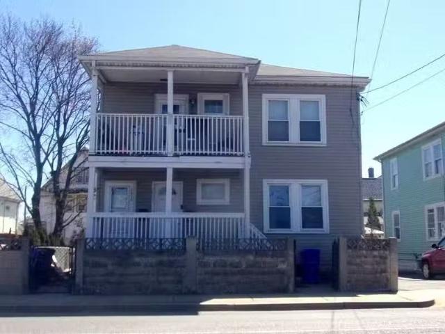 Condo for sale in Malden