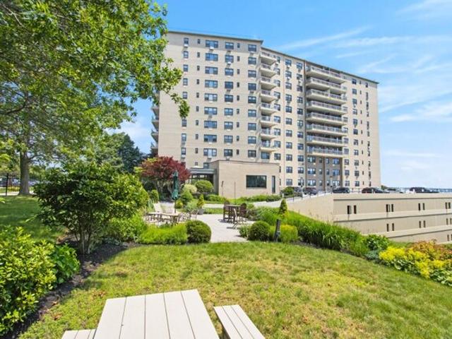 Condo for sale in Peaks Island, Maine