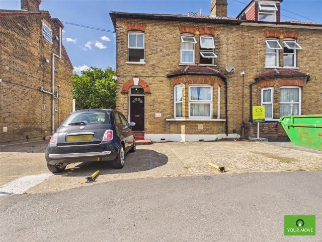 Apartment for rent in Rush Green, Greater London