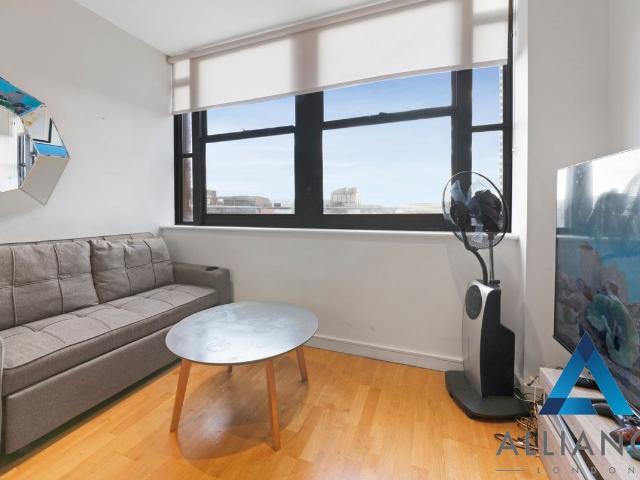 Apartment for rent in Rush Green, Greater London