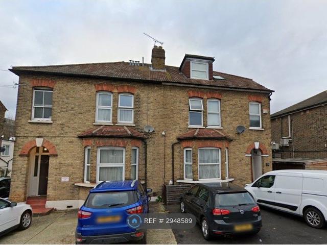 Room for rent in Rush Green, Greater London