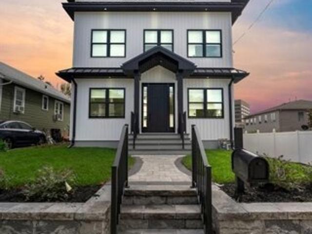 House for sale in Rutherford