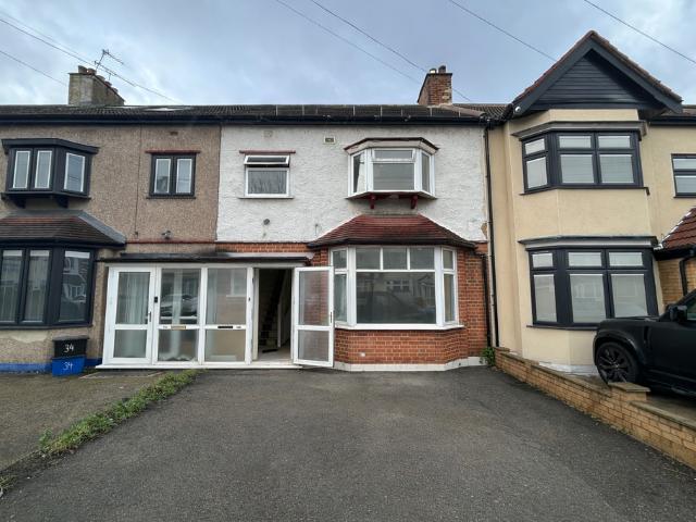 House for rent in Newbury Park, Greater London