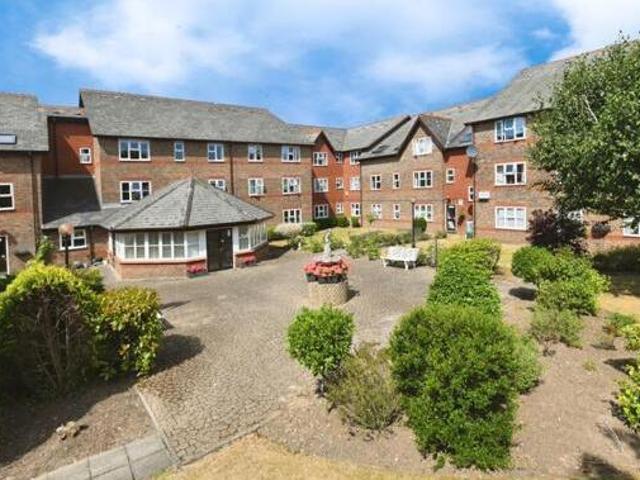 House for sale in Warley, Brentwood