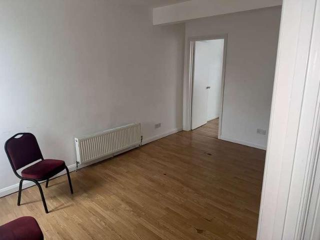 Apartment for rent in Burnham, Swallow