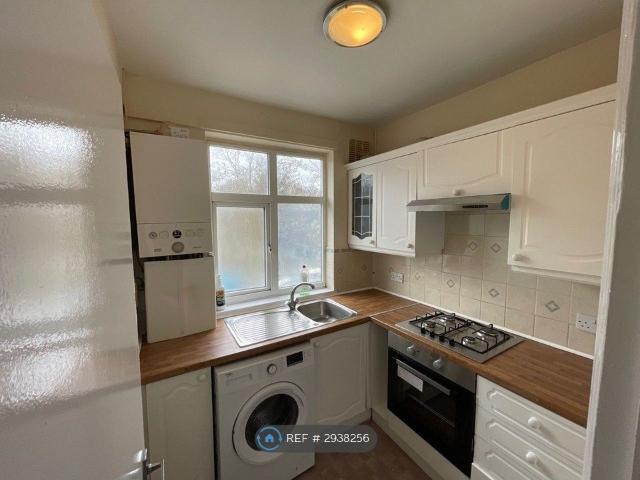 House for rent in London Borough of Merton, Mitcham