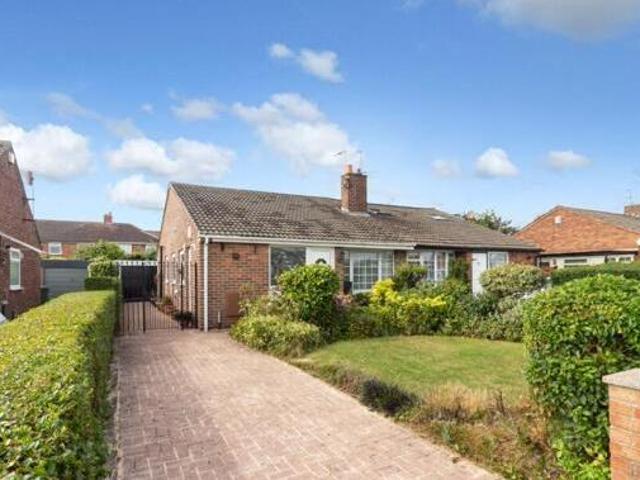 House for sale in High Field, York