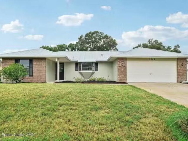 House for rent in Sebastian