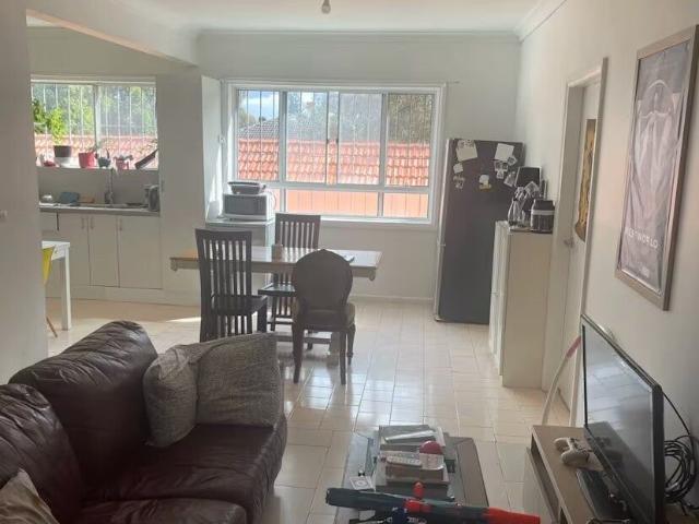 Room for rent in Eastlakes, Sydney