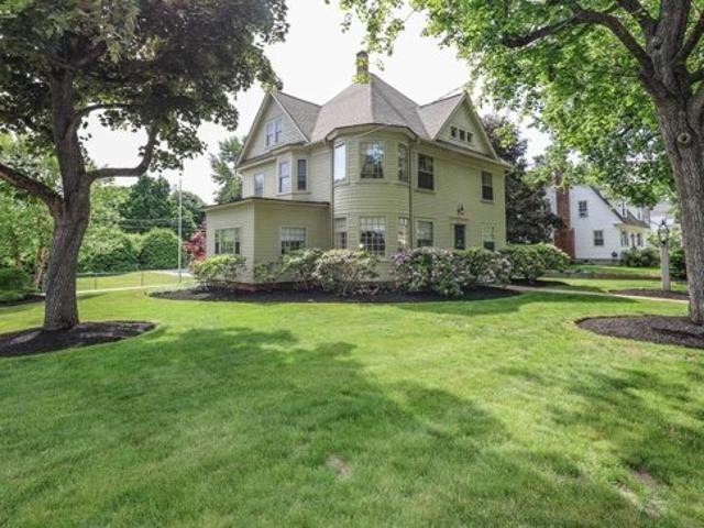 House for sale in New Hampshire