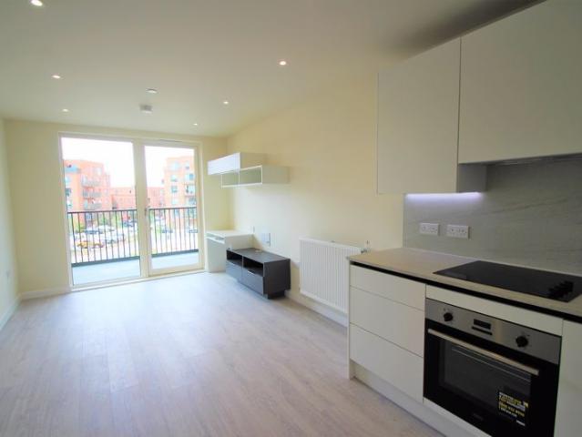 Apartment for rent in Lane, Greater London