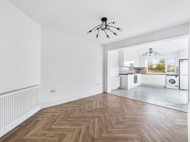 House for rent in London Borough of Ealing, Greenford